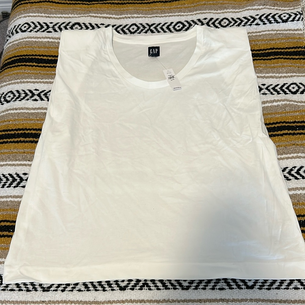 NWT Gap Shoulder-pad Muscle Shirt